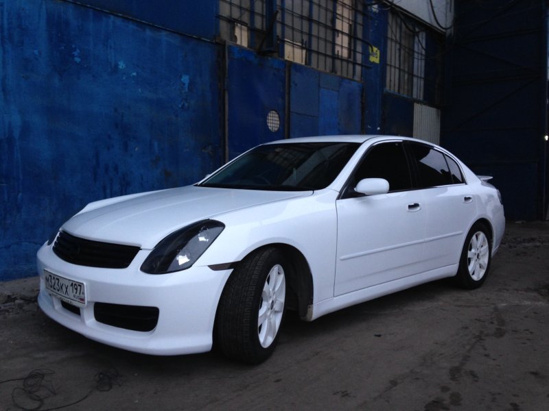 Nissan Skyline v35 sedan