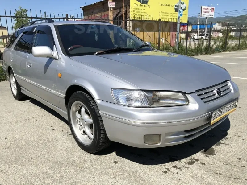 Toyota Camry Gracia 1999