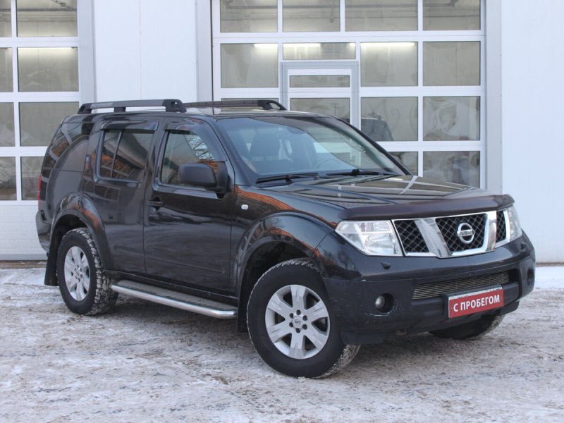 Nissan Pathfinder (2005–2012)