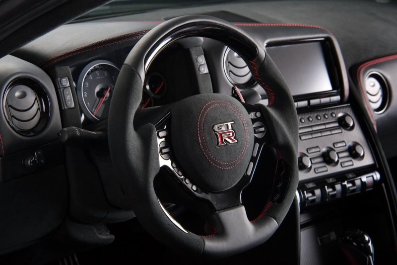 Руль Nissan GTR r35