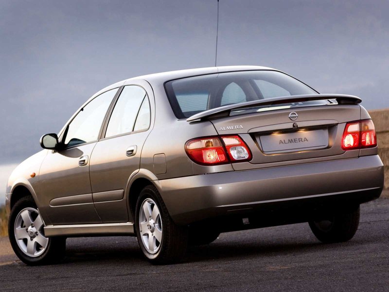 Nissan Almera n16 седан