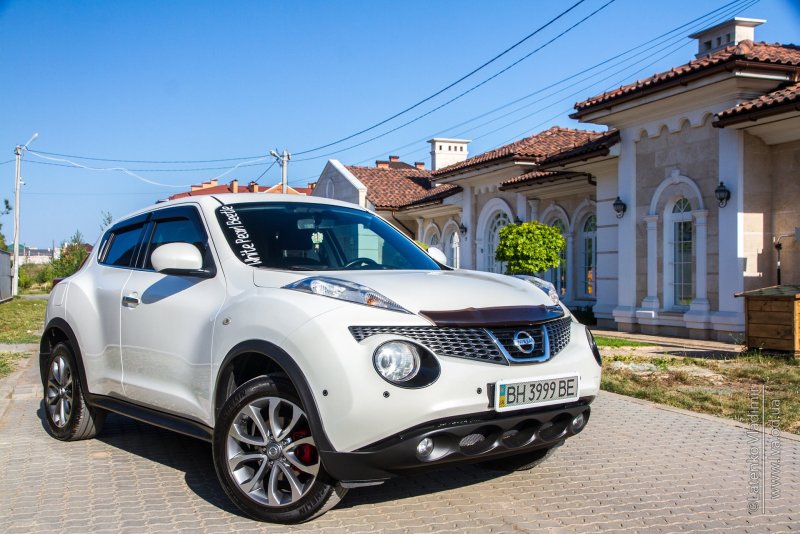 Nissan Juke белый