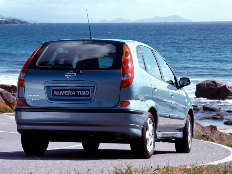 Nissan Almera Tino 2000