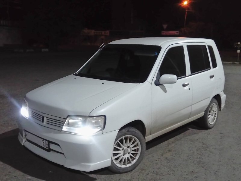 Nissan Cube 2001