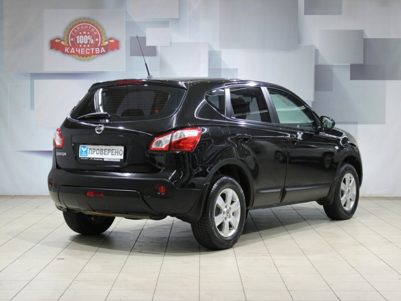 Nissan Qashqai 1 поколение