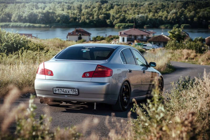 Nissan Skyline v35 sedan