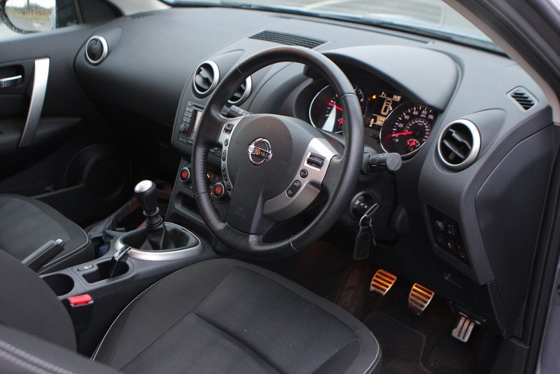 Nissan Qashqai 2008 Interior