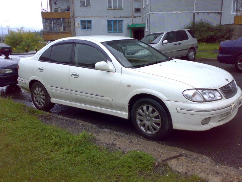 Nissan Bluebird 2001