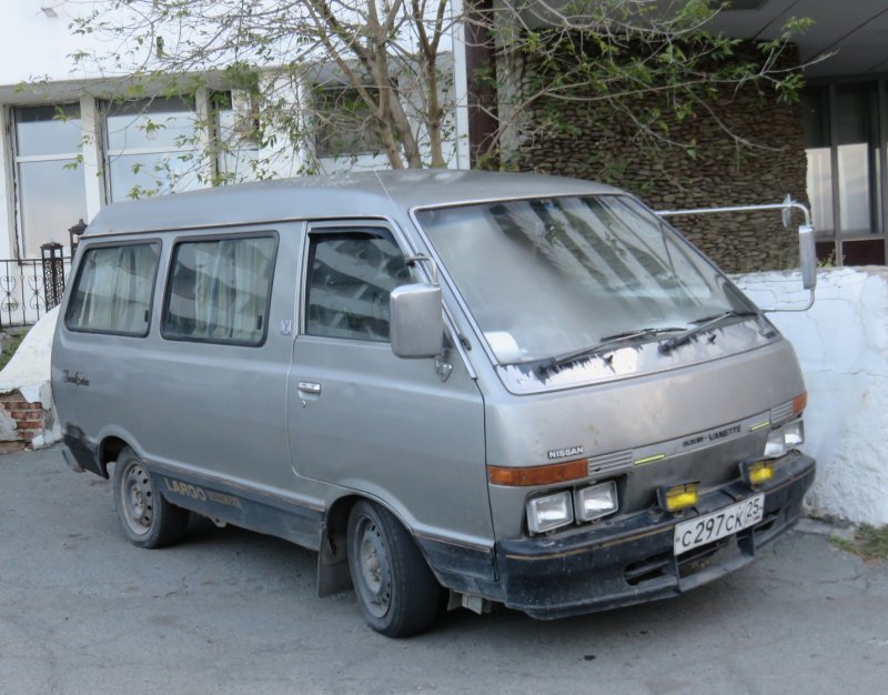 Nissan Vanette coach 1992