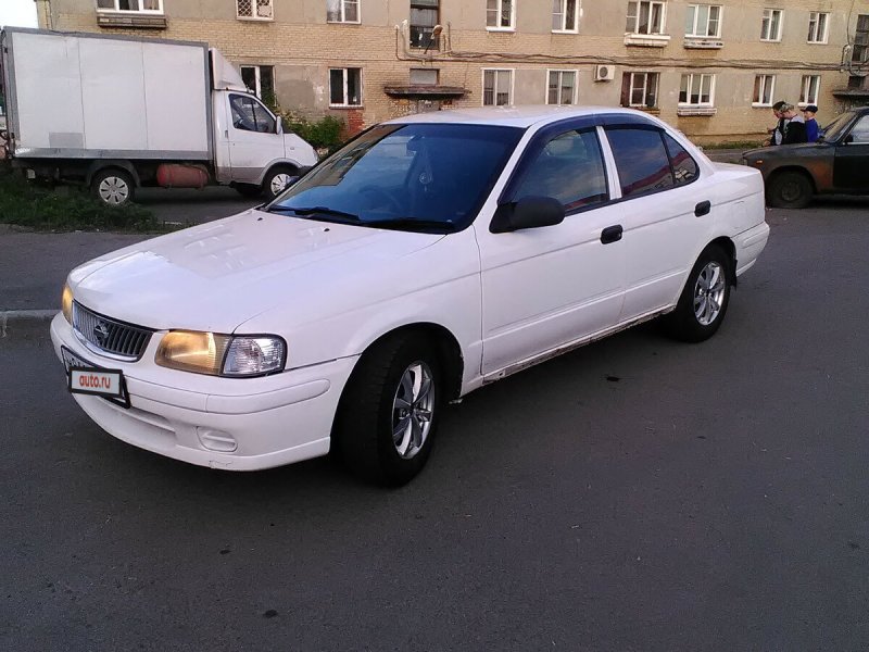 Nissan Sunny 2003 год