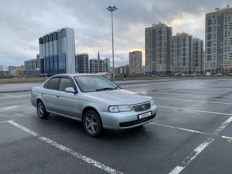 Nissan Sunny 2002