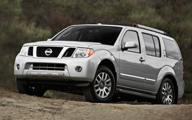 Nissan Pathfinder III