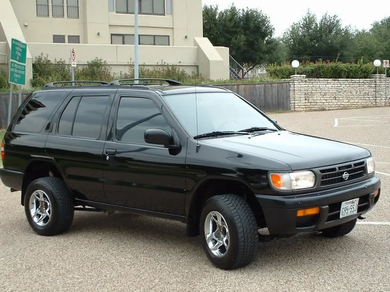 Nissan Pathfinder r50 1999