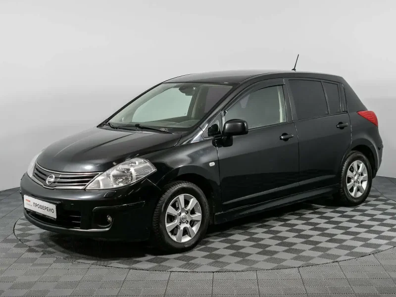 Nissan Tiida 2011