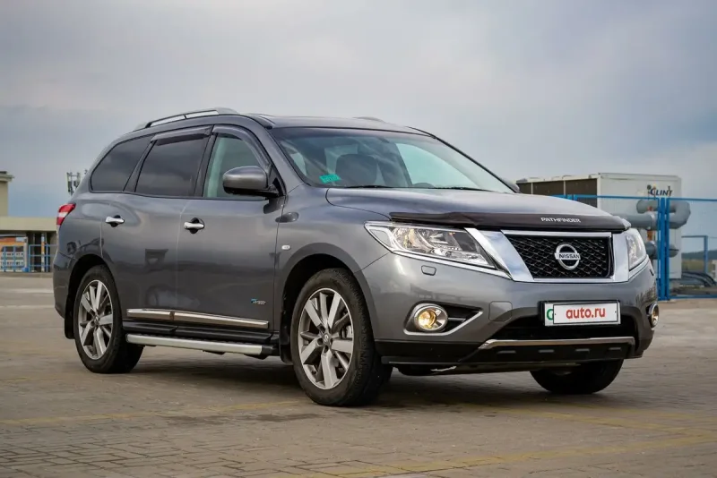 Nissan Pathfinder 2012 r52