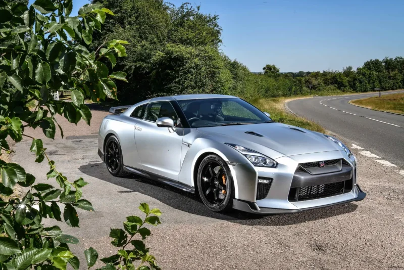 Nissan GTR gt4