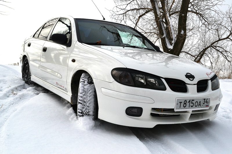 Nissan Almera n16 белая