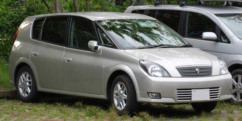 Toyota Opa 2000-2005 на проставках