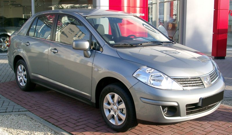 Nissan Tiida 1.8