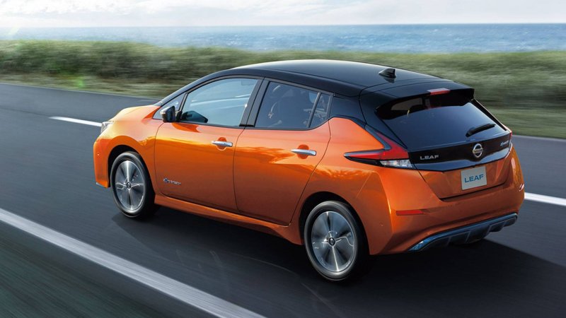 Nissan электромобиль Leaf 2020