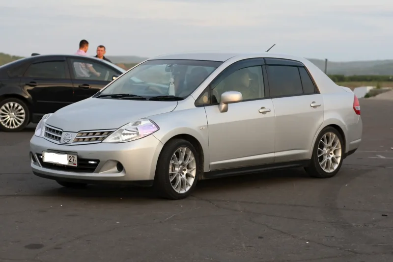 Nissan Tiida Latio универсал