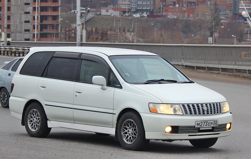 Рейлинг Nissan Bassara 2001