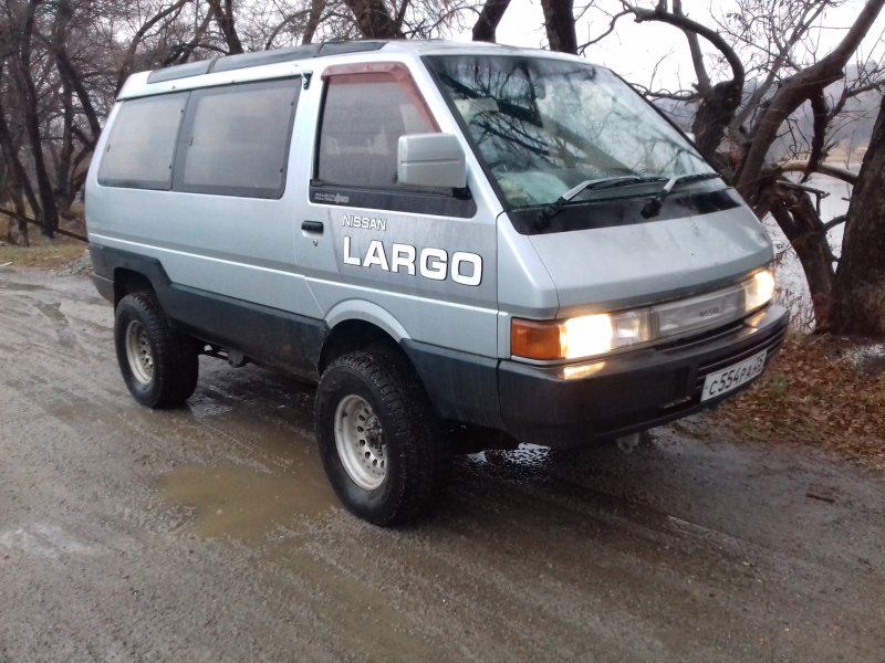 Nissan largo