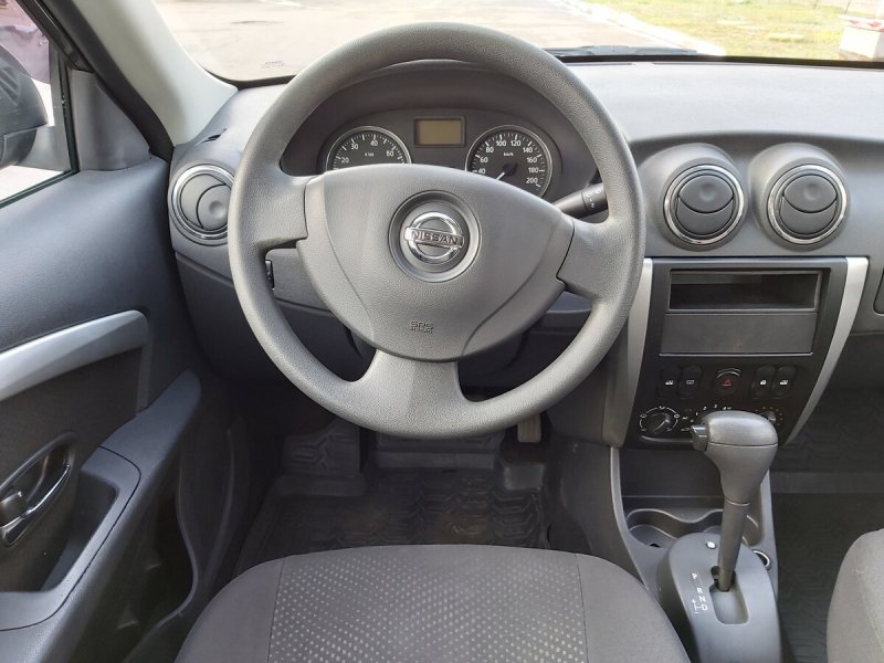 Nissan Almera 2014 салон