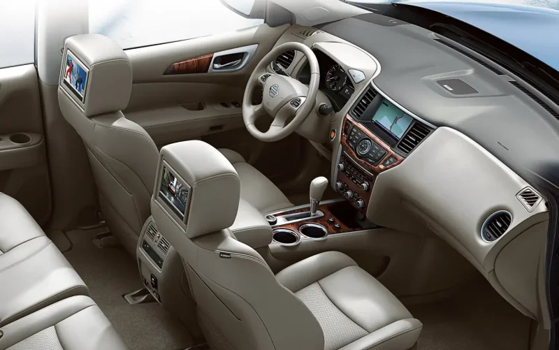 Nissan Pathfinder 2004 Interior
