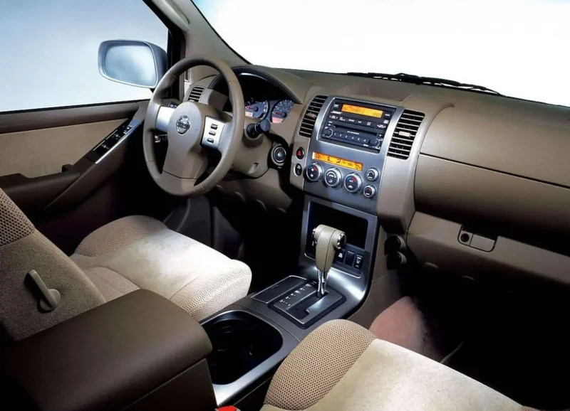 Nissan Pathfinder 2008 салон