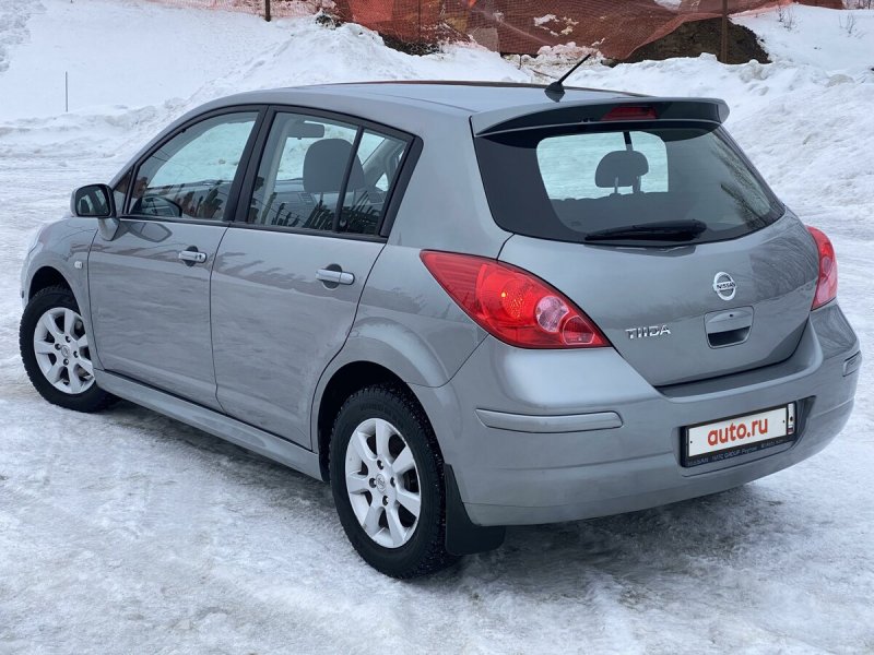 Nissan Tiida 2008