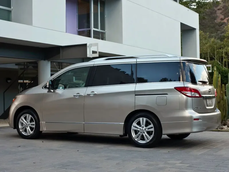 Nissan Quest 2012