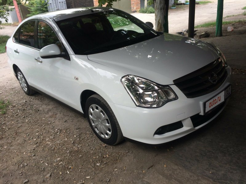 Nissan Almera 2016 белая