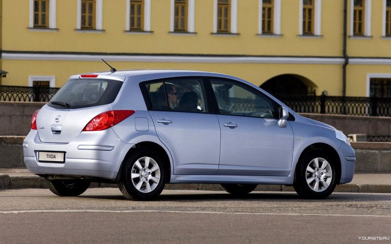 Nissan Tiida 2010