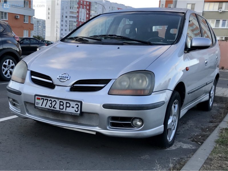 Nissan Tino 2003