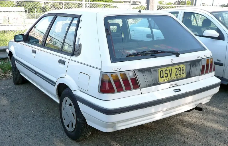 Nissan Sunny 1986 хэтчбек