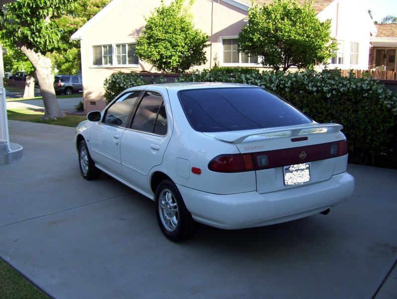 Nissan primera седан 1999