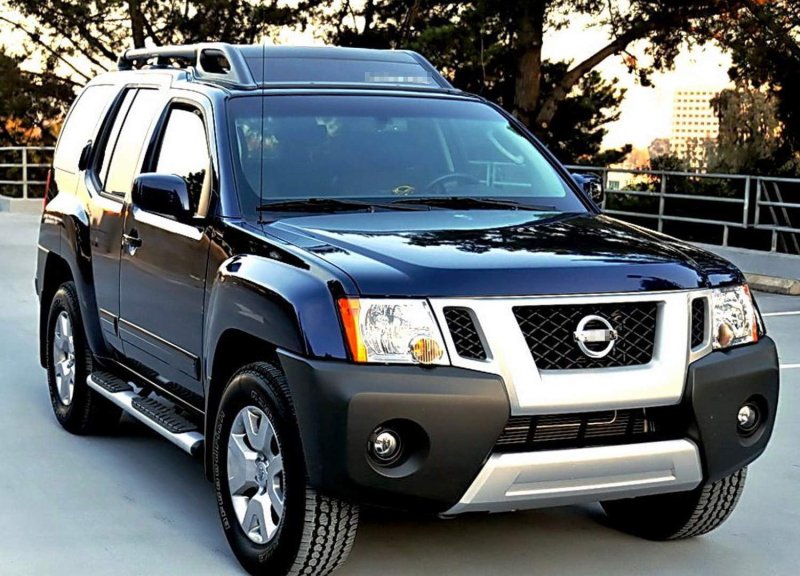 Nissan Terra 2010