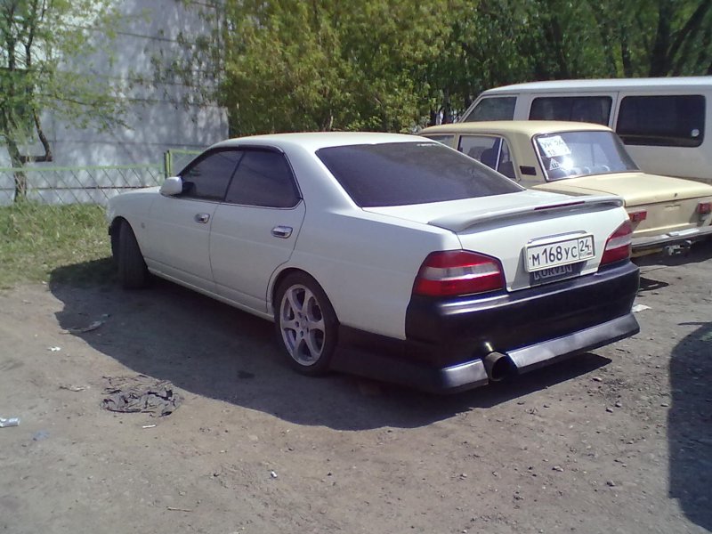 Nissan Laurel c35