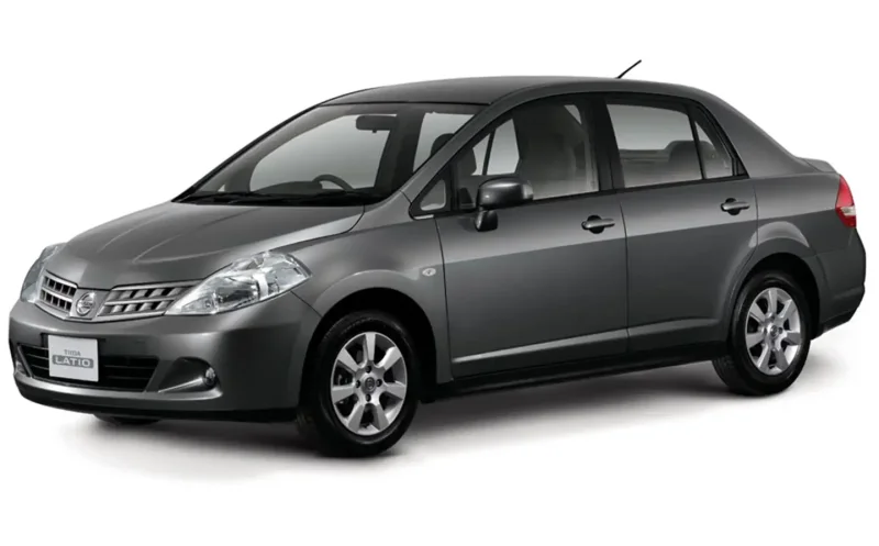 Nissan Tiida Latio 2012