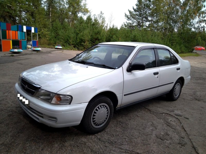 Nissan Sunny n17