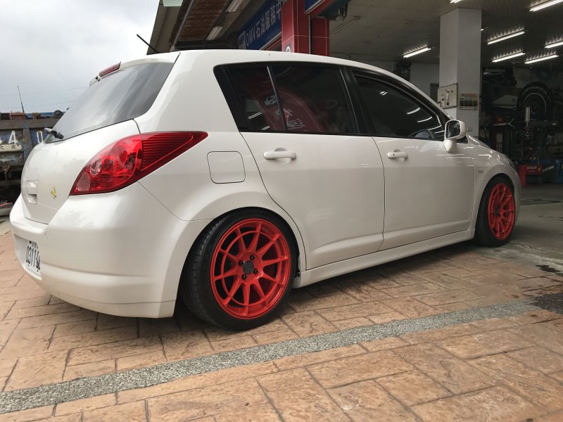 Nissan Tiida JDM