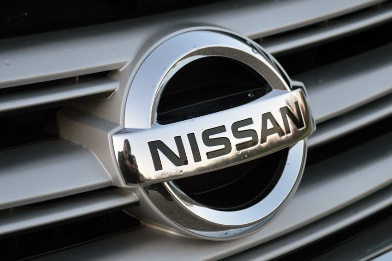 Эмблемы автомобилей Nissan