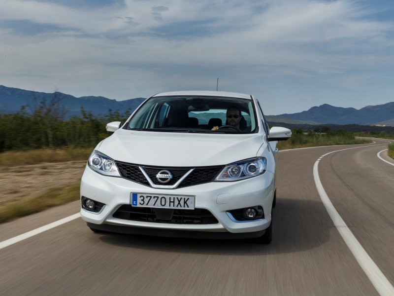 Nissan Tiida 2015