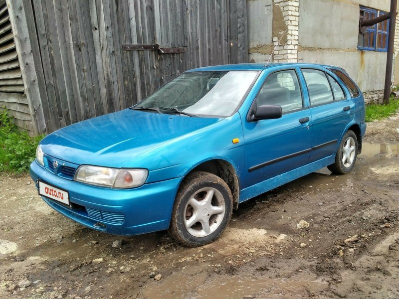 Nissan Almera универсал 2000