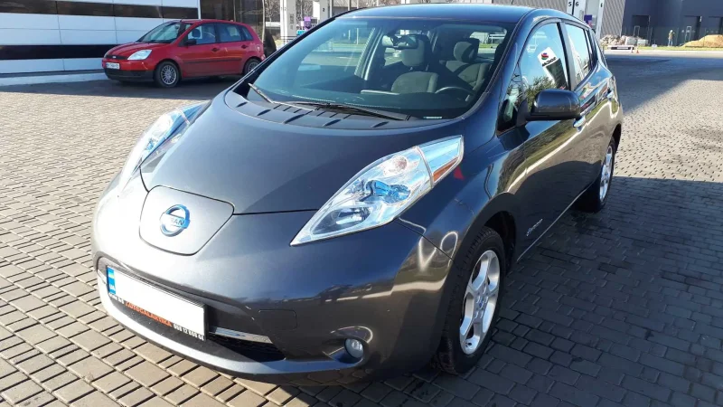 Nissan Leaf 2003