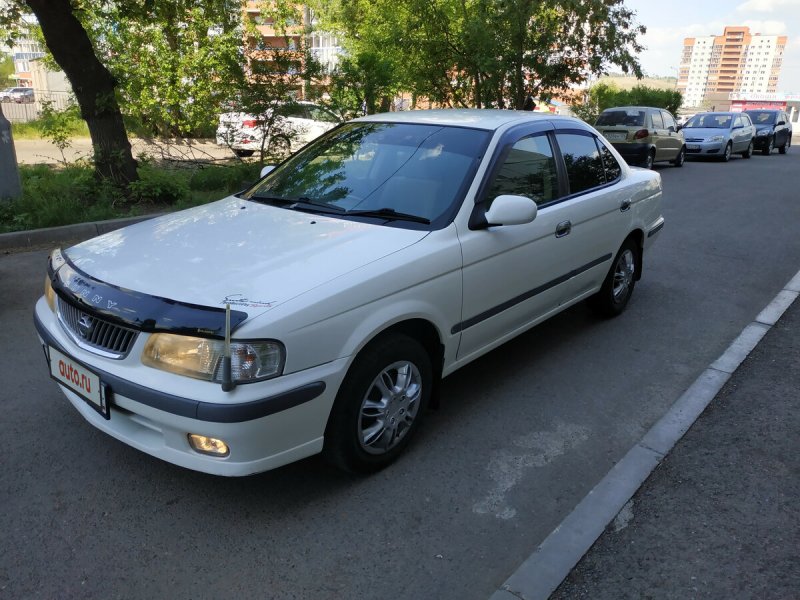 Nissan Sunny 1986 хэтчбек