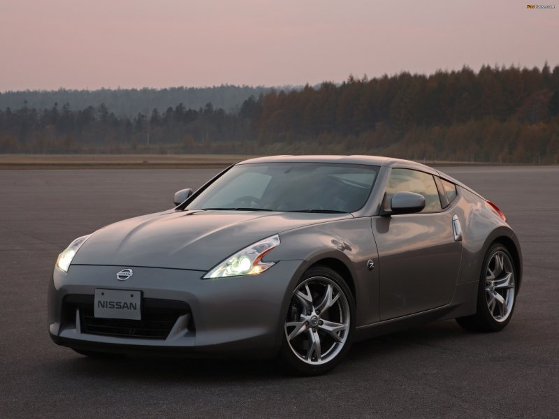 Купе Nissan 370z