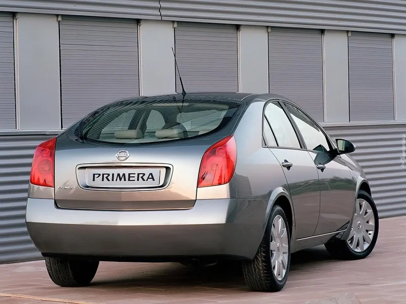 Nissan primera p12 Hatchback