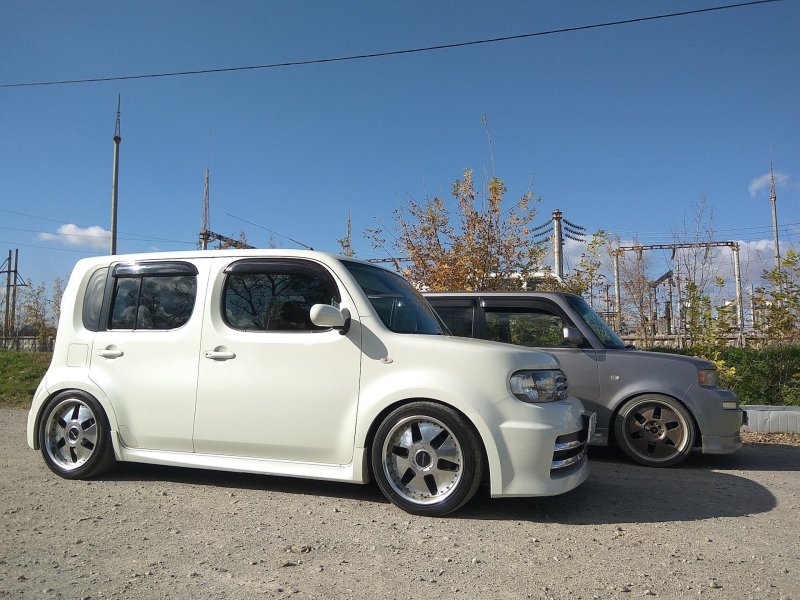 Nissan Cube z12 Rider